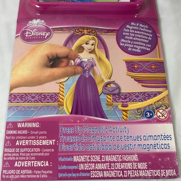 Disney Princess Dress Up Magnetic Activity Fun Kit Over Magnets New - Picture 3 of 7